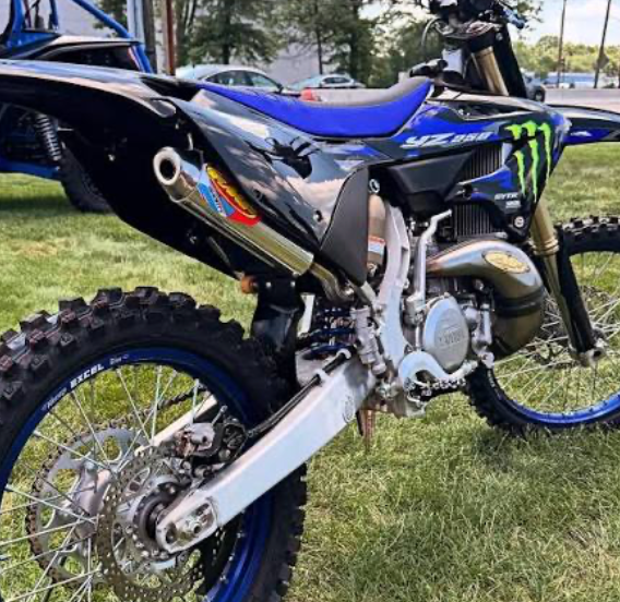 FMF PowerCore 2.1 Shorty Silencer Yamaha YZ250 2002 2006 2 Stroke Free Plug2